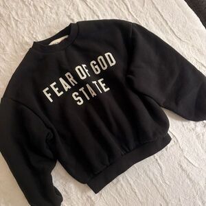 Essentials Kids Classic Crewneck Sweatshirt Size 6/7